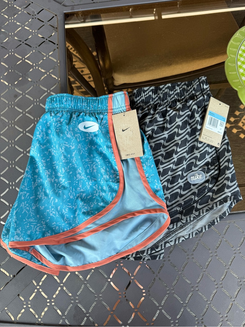 Nike Women’s Size M Teal & Black Athletic Shorts Twin Pack